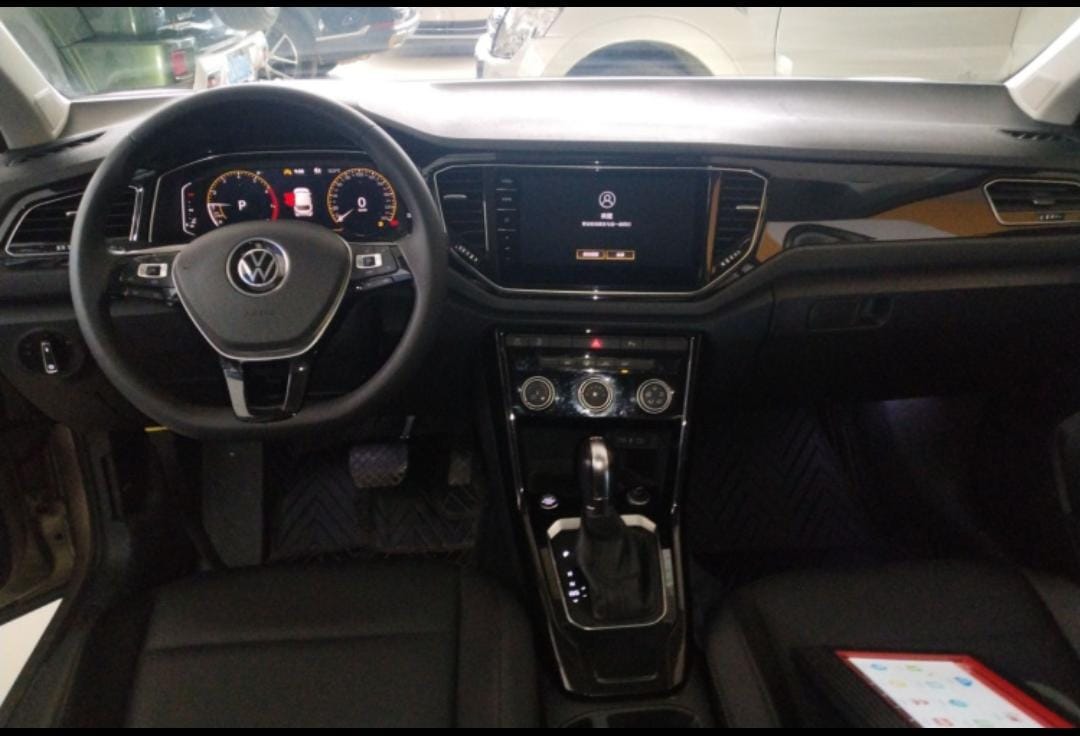 Volkswagen T-Roc Tango 280TSI DSG Enjoy PLUS