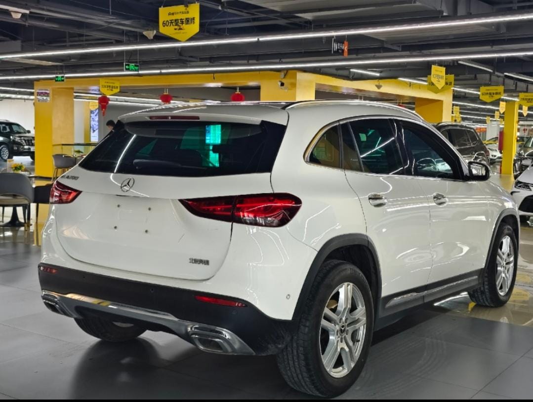 Mercedes-Benz GLA 180