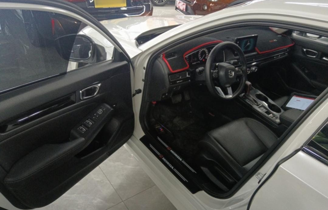 Honda Civic 180TURBO CVT