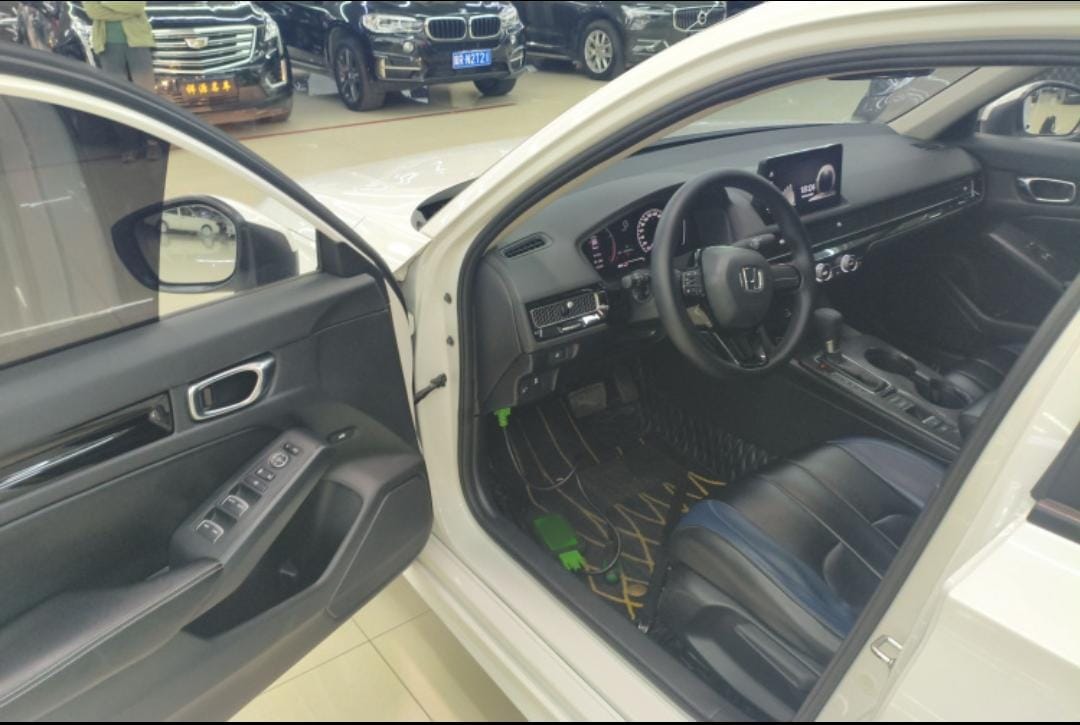 Honda Civic 180TURBO CVT