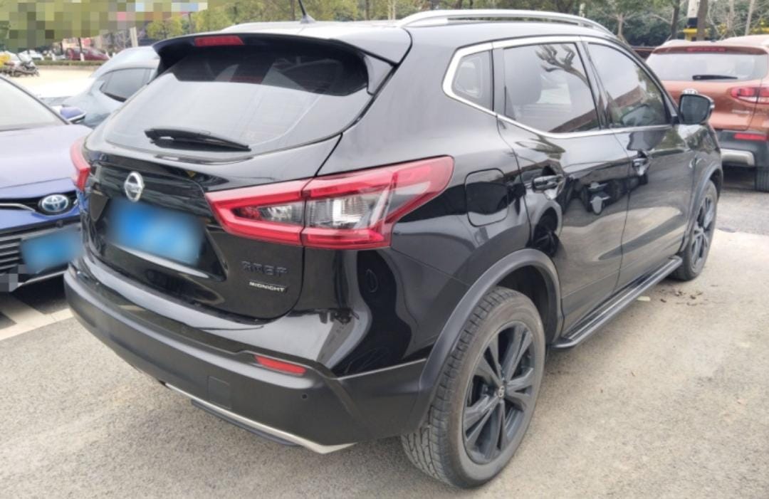 Nissan Qashqai 2.0L CVT Deluxe Pilot Edition
