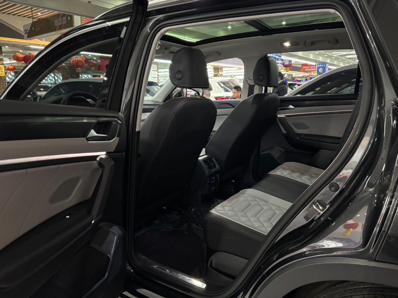 Volkswagen Tayron 280TSI Deluxe PLUS Premium Edition