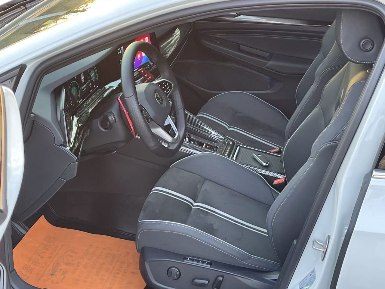 Volkswagen Golf 280TSI DSG R-Line