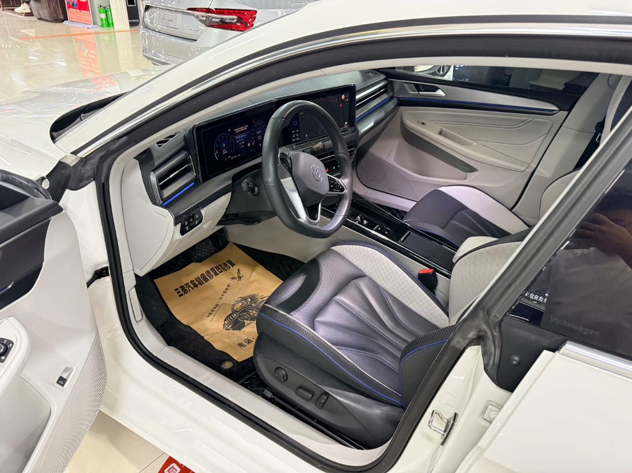 Volkswagen Lamando L 280TSI DSG Flagship Edition