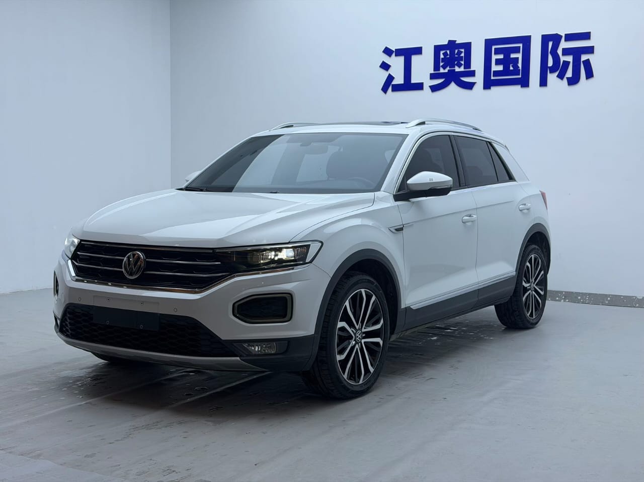 Volkswagen T-Roc Tango 280TSI DSG Luxury Intelligent Edition