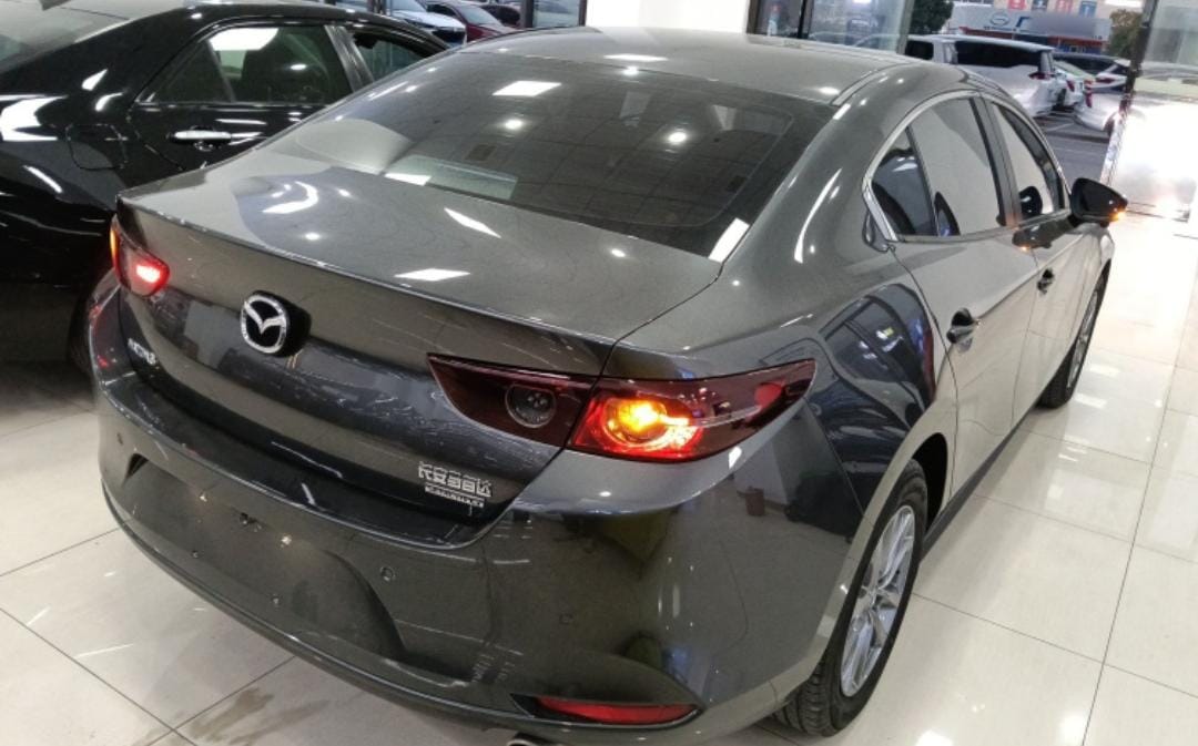 Mazda 3 Axela 2.0L Automatic