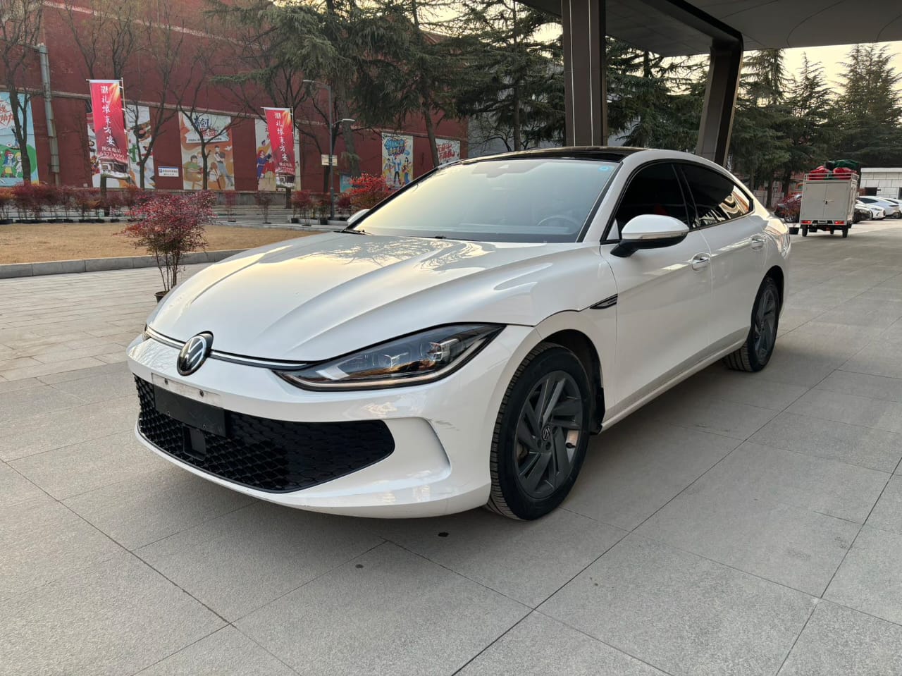 Volkswagen Lamando L 280TSI