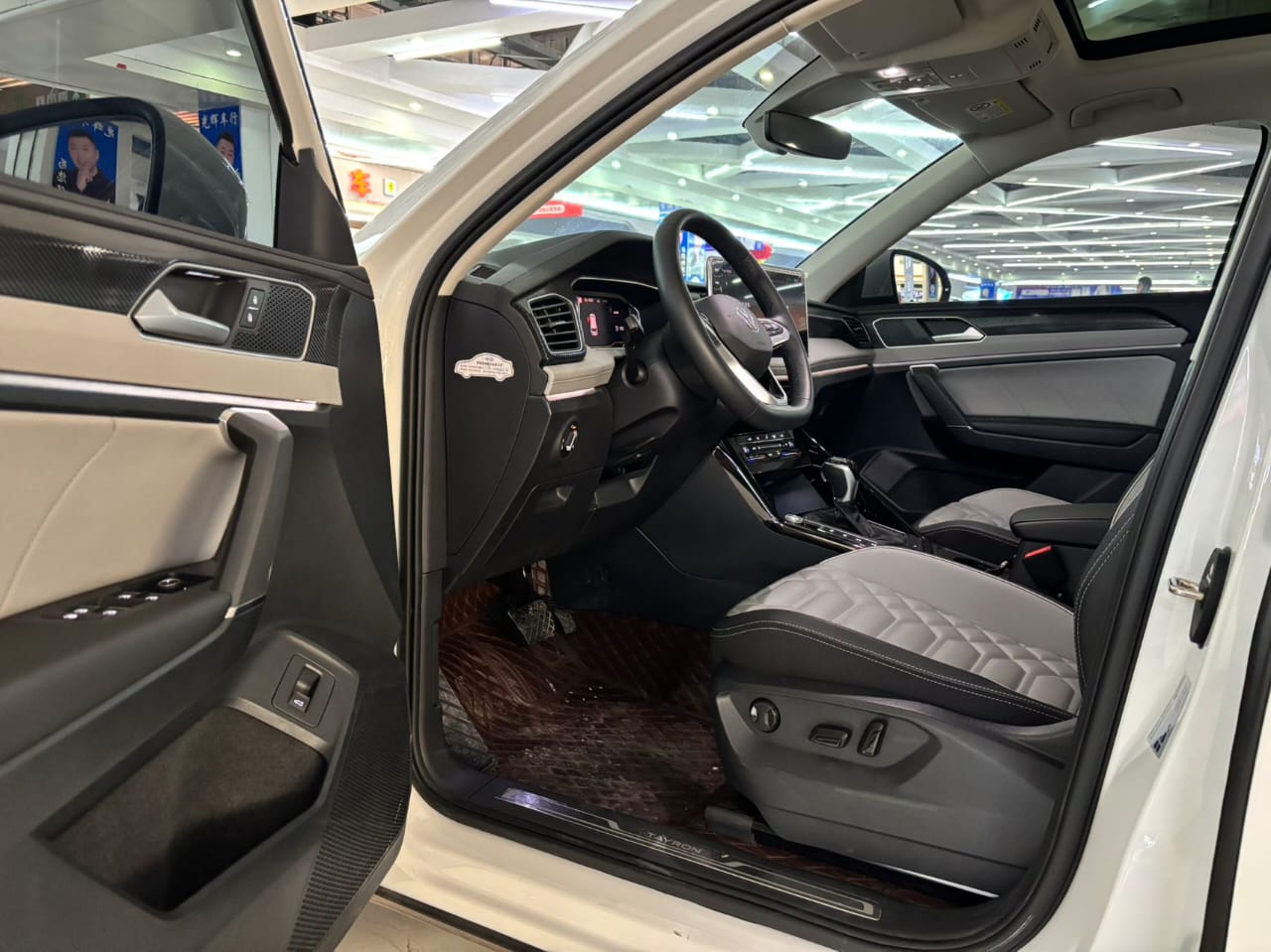 Volkswagen Tayron 280TSI Deluxe PLUS Premium Edition