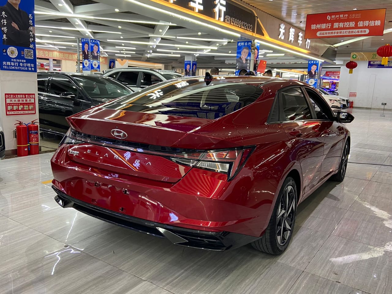 Hyundai Elantra 1.5L CVT LUX Premium Edition