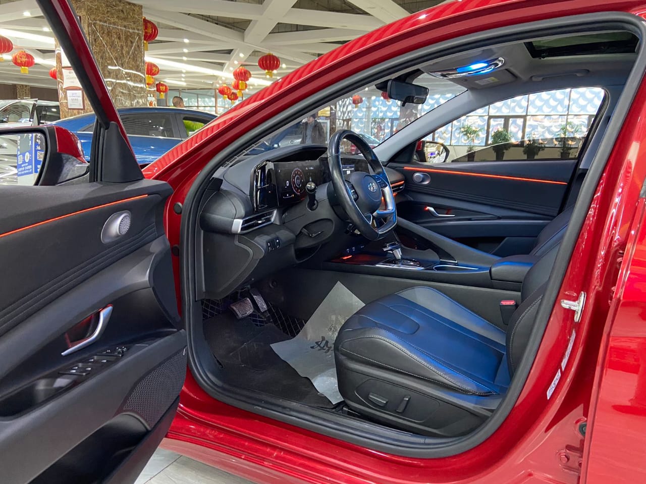 Hyundai Elantra 1.5L CVT LUX Premium Edition