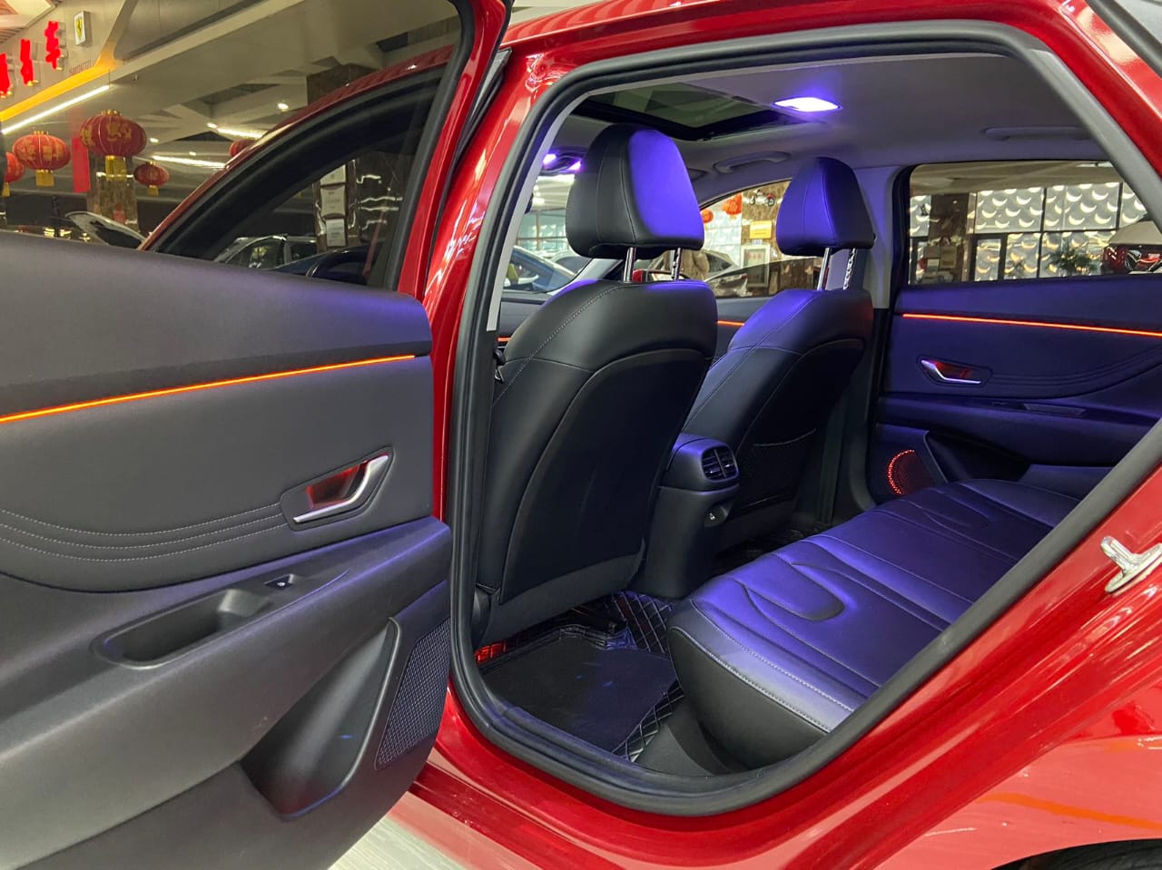 Hyundai Elantra 1.5L CVT LUX Premium Edition