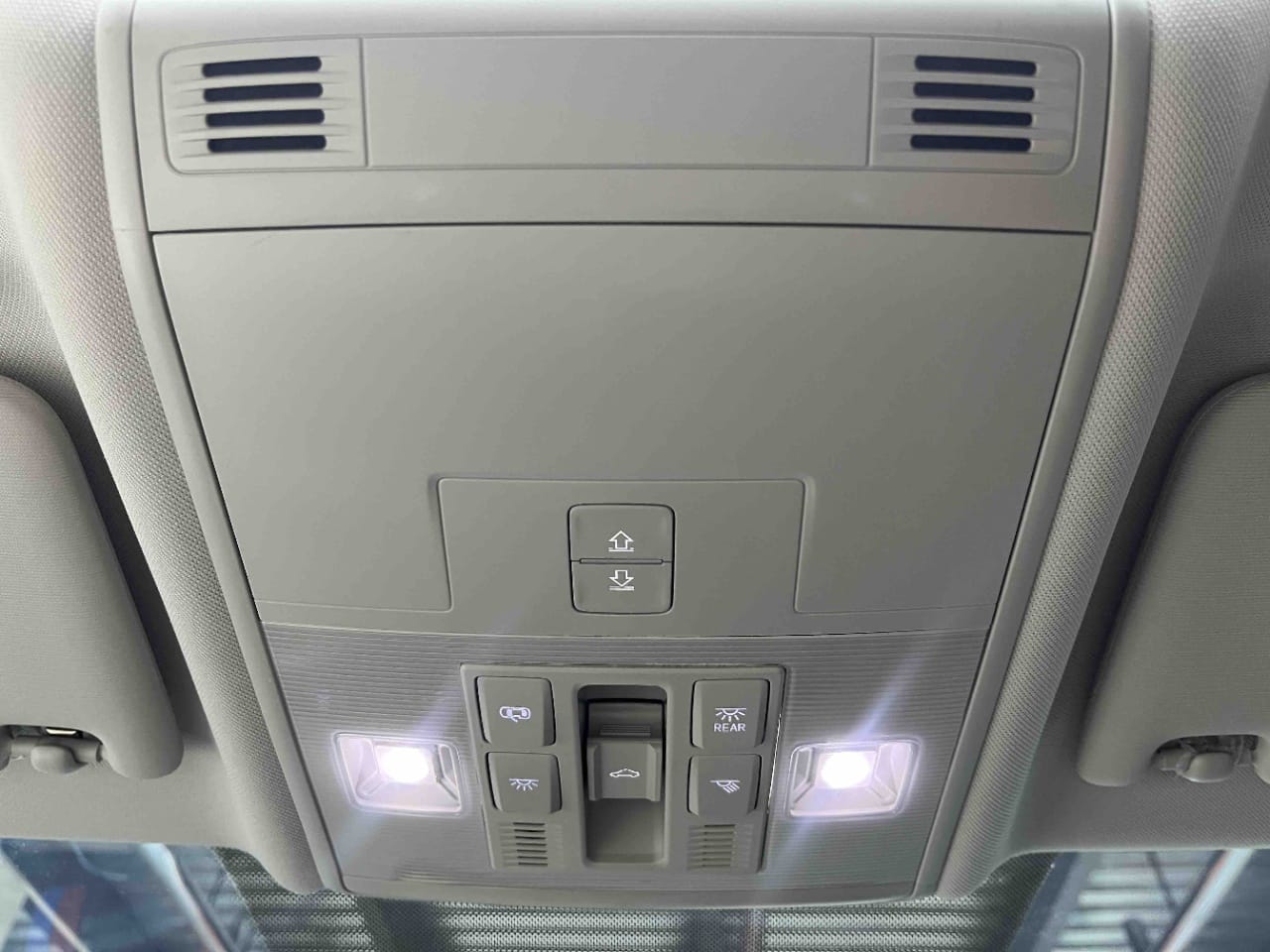 Volkswagen Sagitar 280TSI DSG Oversight Edition