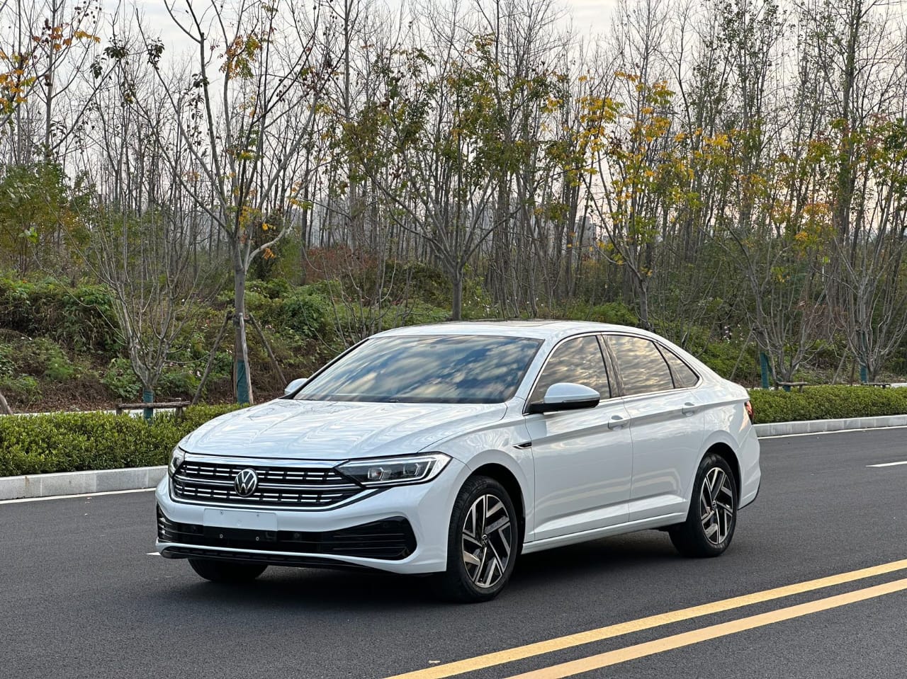 Volkswagen Sagitar 280TSI Overpass Lite Edition