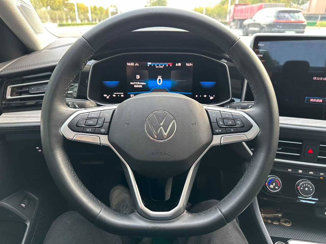 Volkswagen Sagitar 280TSI Overpass Lite Edition