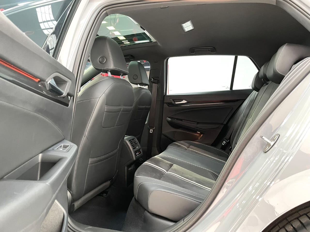 Volkswagen Golf 280TSI DSG R-Line