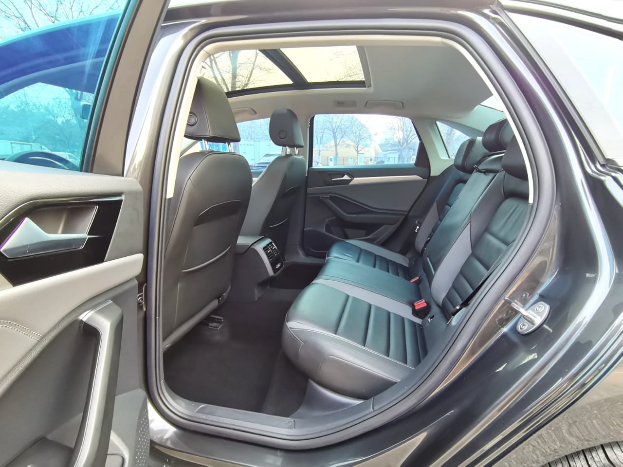 Volkswagen Sagitar 280TSI DSG Oversight Edition