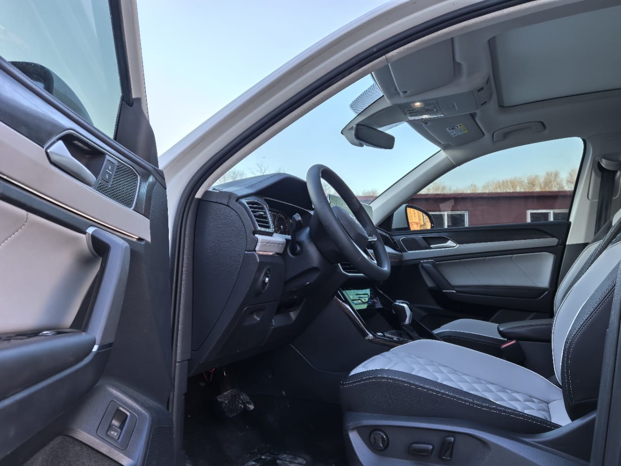 Volkswagen Tayron 280TSI Deluxe PLUS Premium Edition