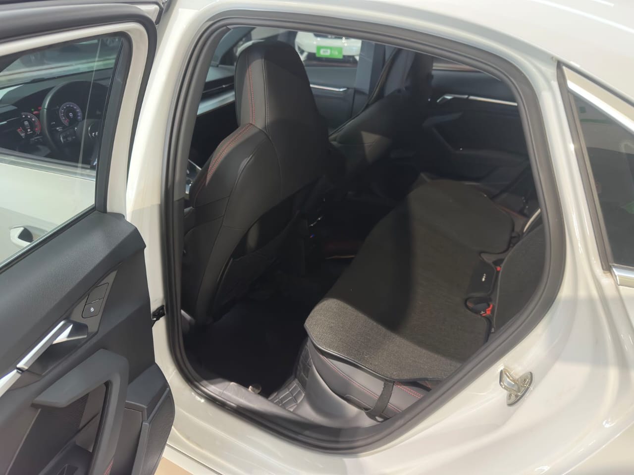 Audi A3L Limousine 35 TFSI Luxury Sport