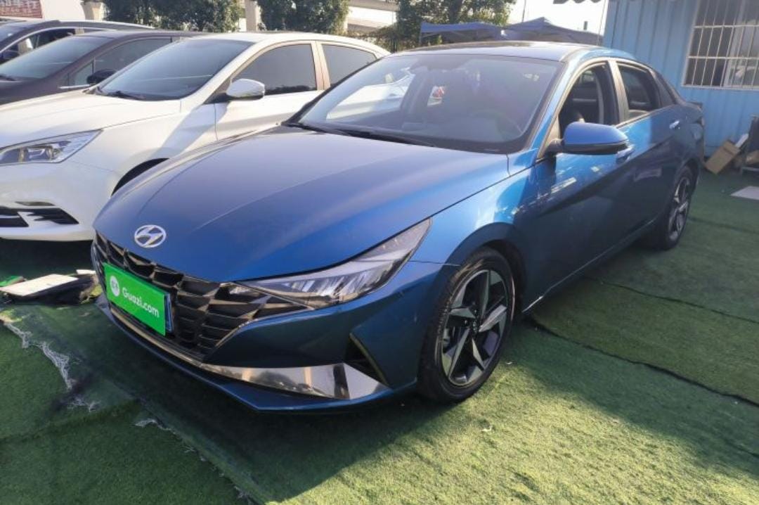 Hyundai Elantra 1.5L CVT LUX Premium Edition