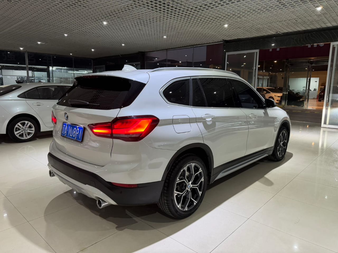 BMW X1 sDrive20Li Premium Edition