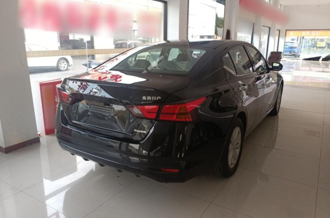 Nissan Altima 2.0L XE Exclusive Edition