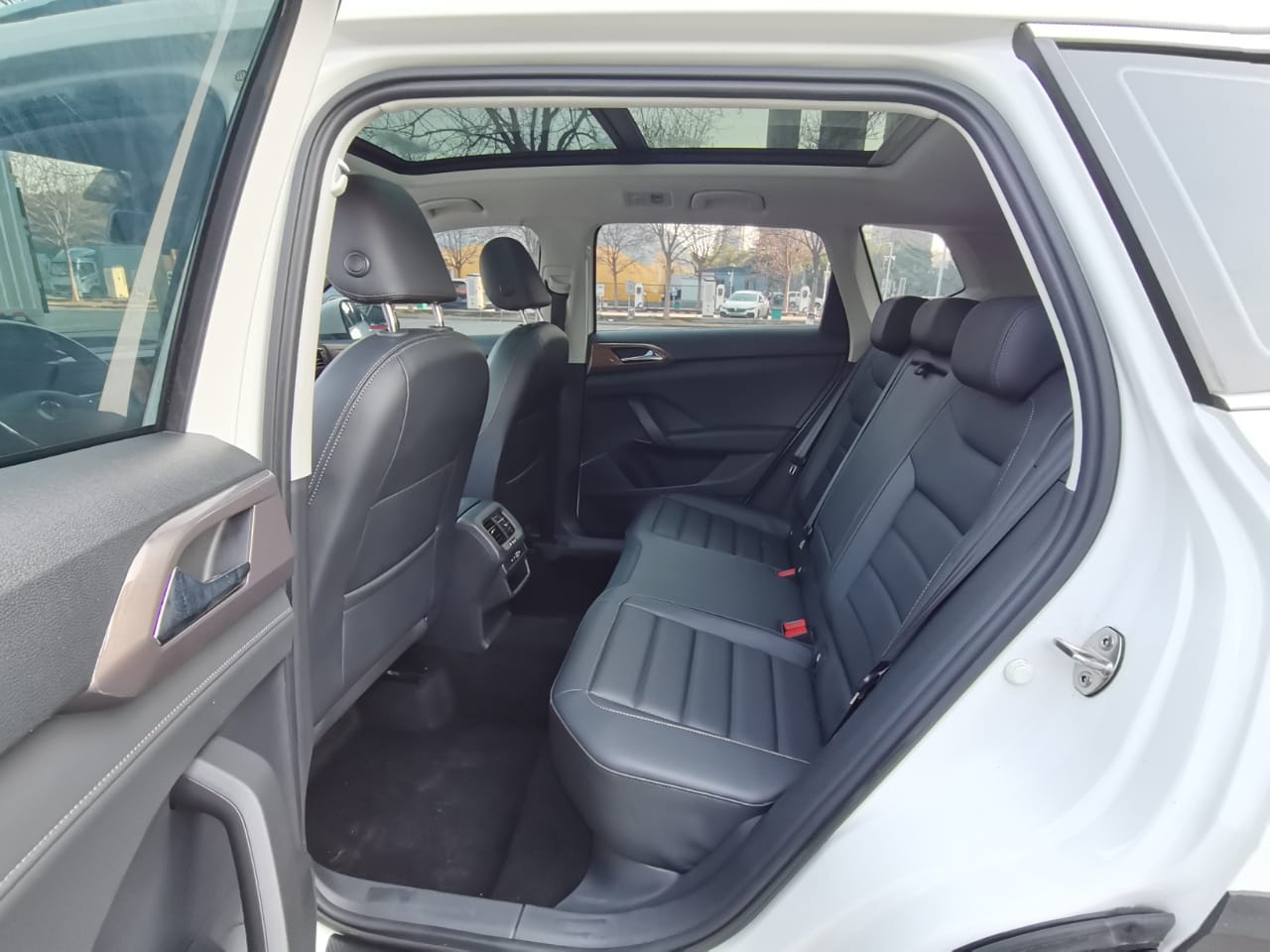 Volkswagen Tharu 280TSI Deluxe Edition PLUS