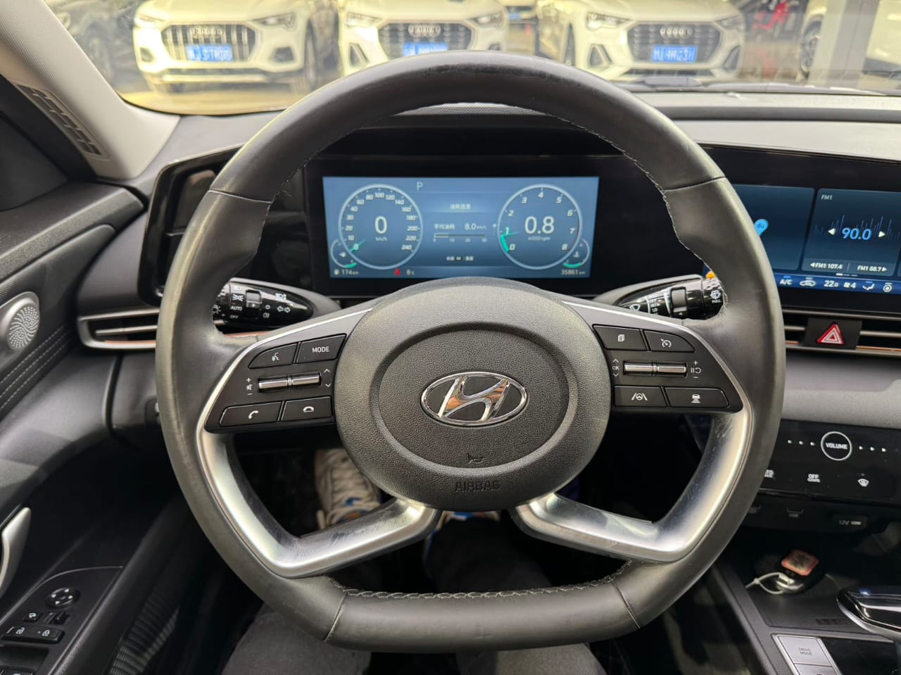 Hyundai Elantra 1.5L CVT LUX