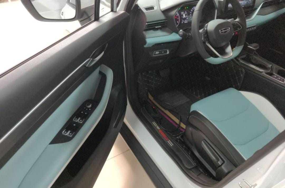 Geely Emgrand S 1.4T CVT Cross-Player Edition
