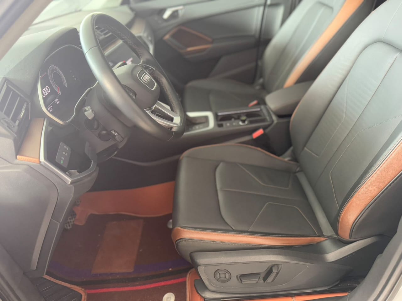 Audi Q3 35 TFSI Stylish &amp; Elegant Edition