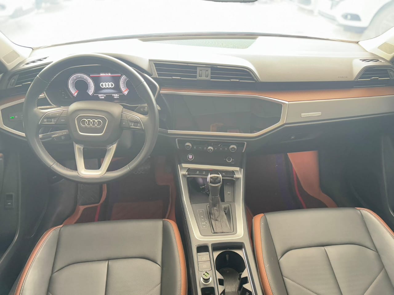 Audi Q3 35 TFSI Stylish &amp; Elegant Edition