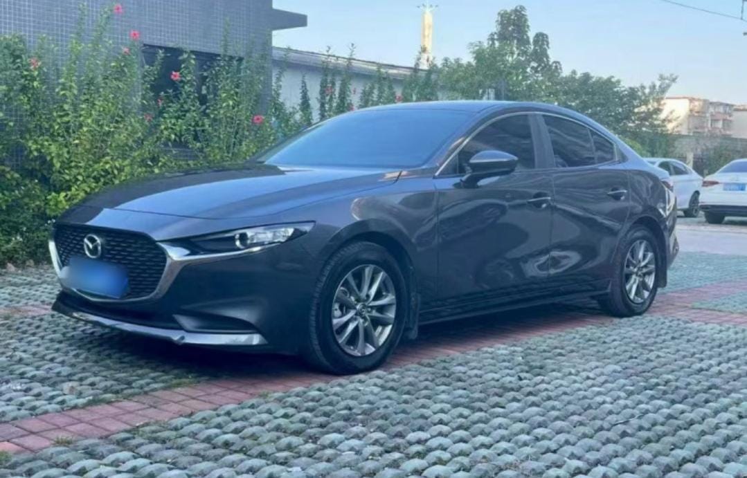 Mazda 3 Axela 2.0L