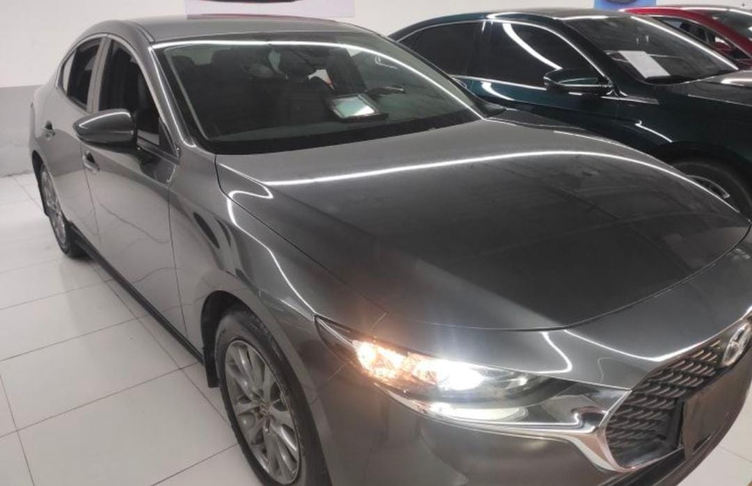 Mazda 3 Axela 2.0L