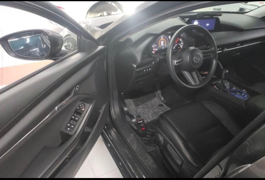 Mazda 3 Axela 2.0L