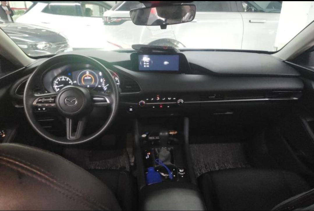 Mazda 3 Axela 2.0L