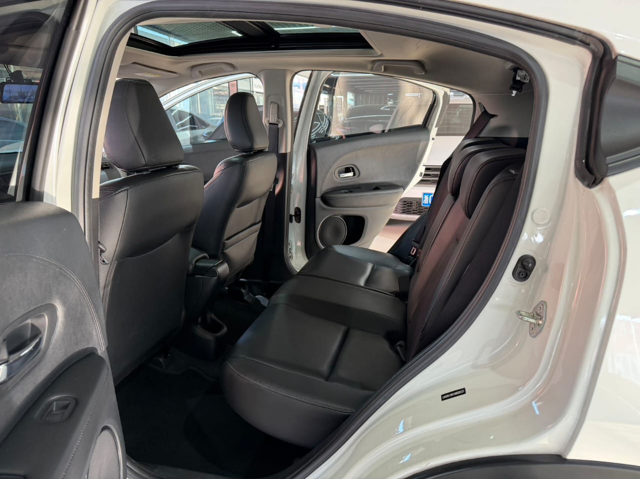 Honda Vezel 1.5L CVT Pioneer Edition