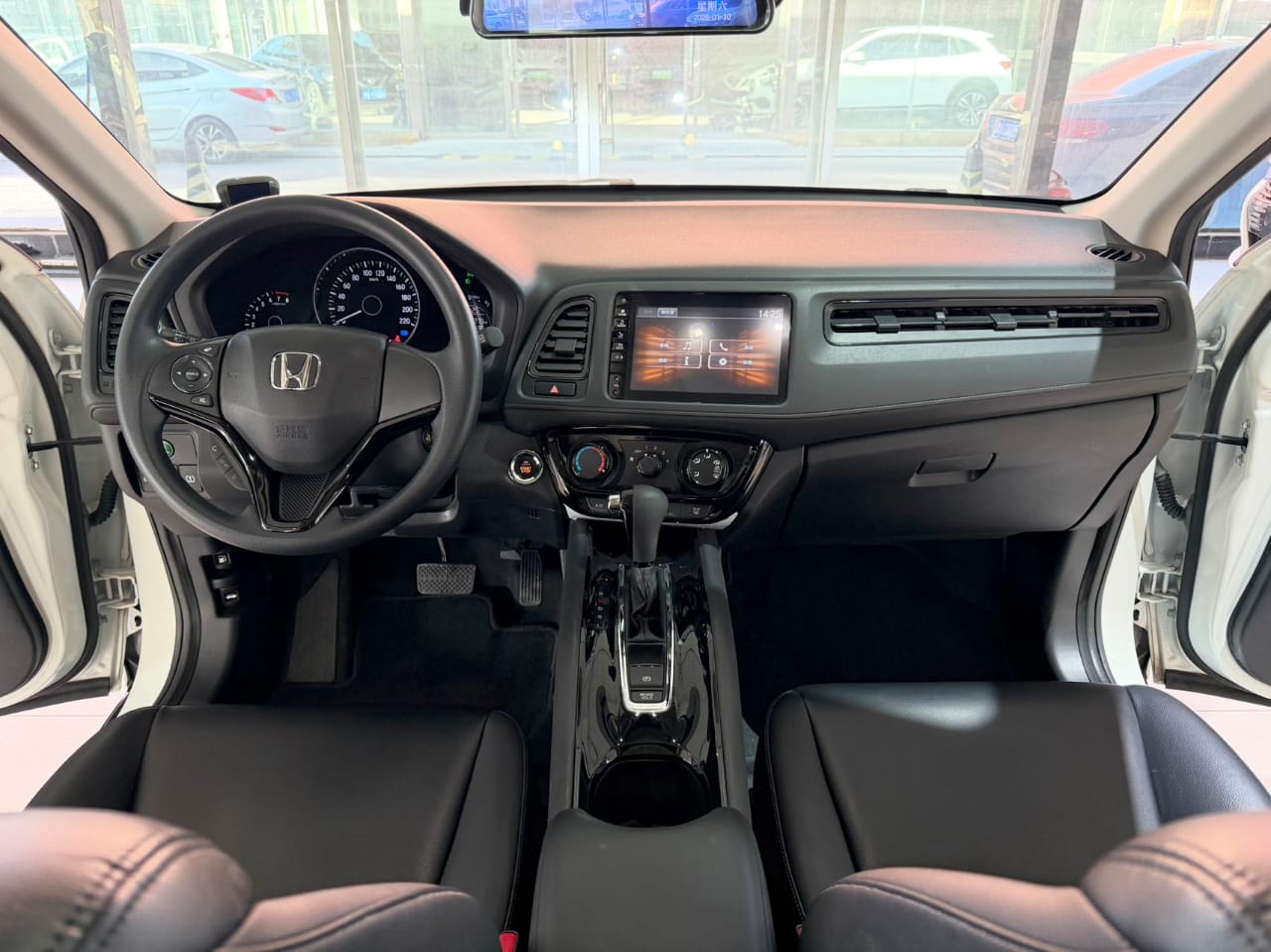 Honda Vezel 1.5L CVT Pioneer Edition