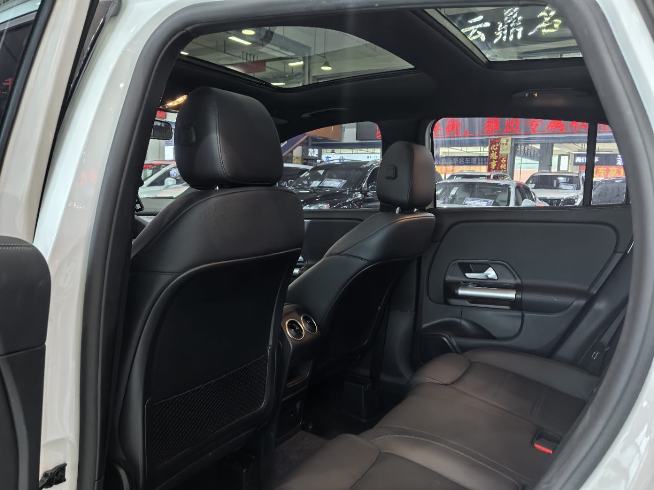 Mercedes-Benz GLA 180