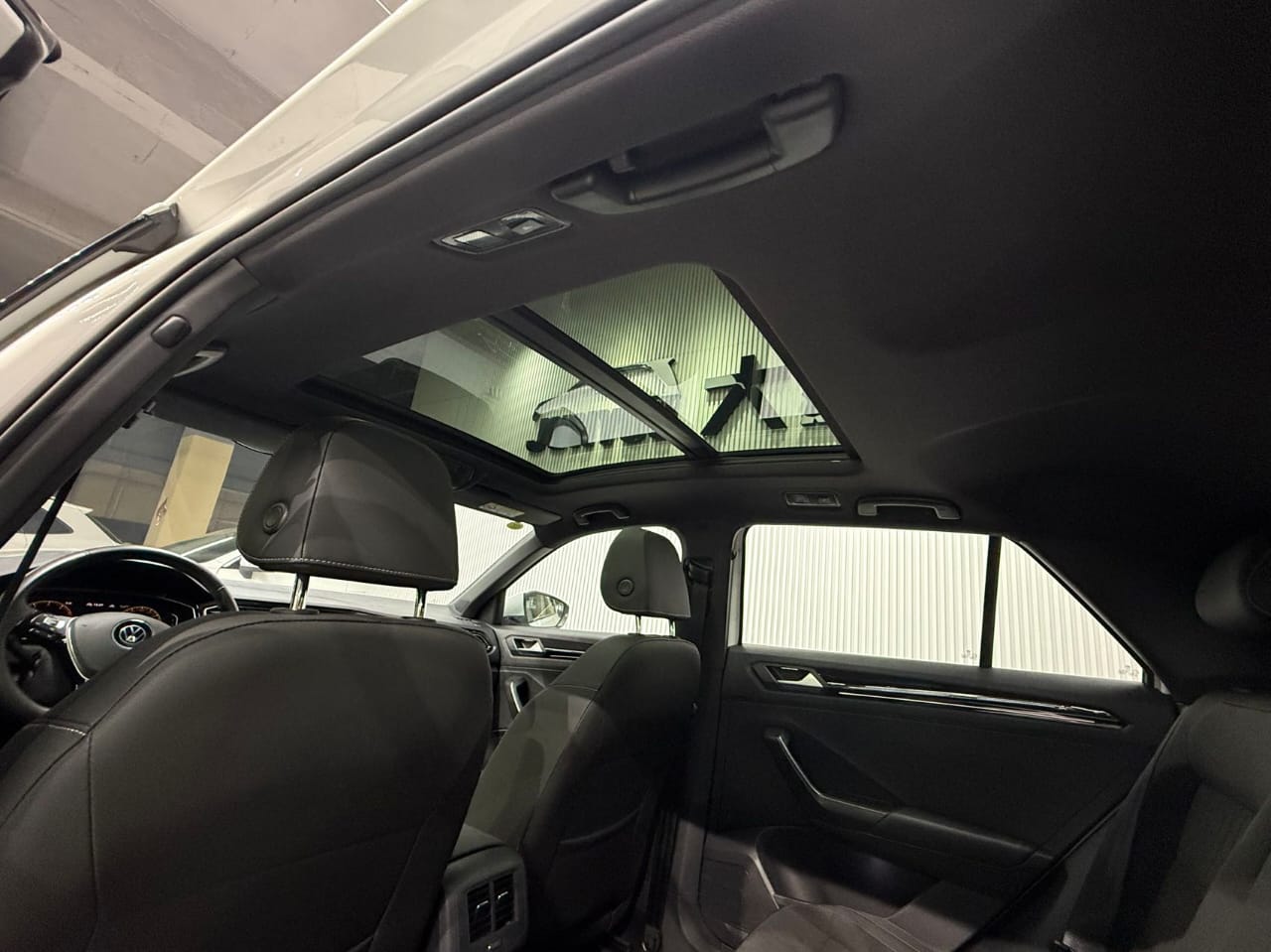 Volkswagen T-Roc Tango 280TSI DSG Deluxe Intelligent Edition