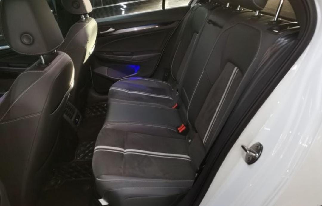 Volkswagen Golf 280TSI DSG R-Line