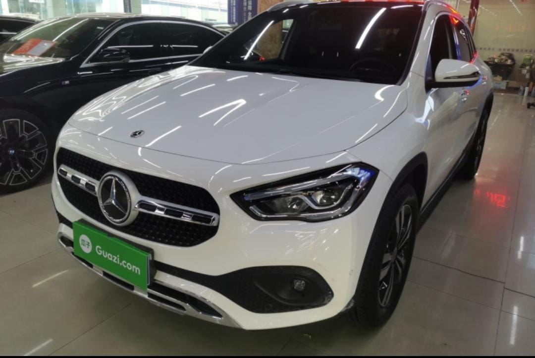 Mercedes-Benz GLA 180
