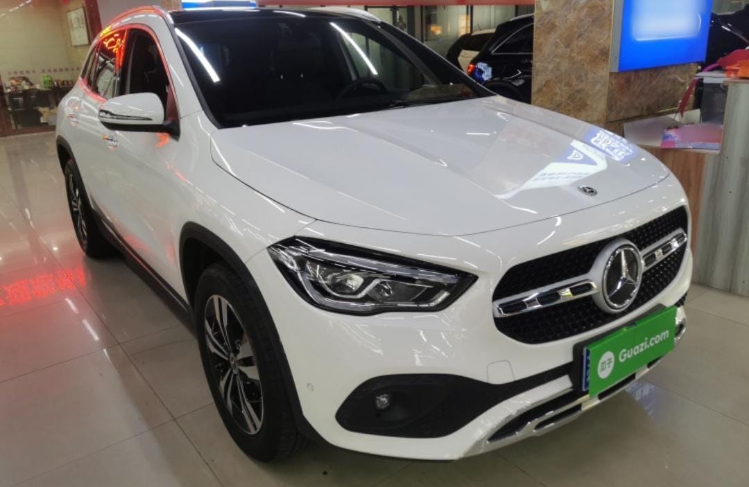 Mercedes-Benz GLA 180