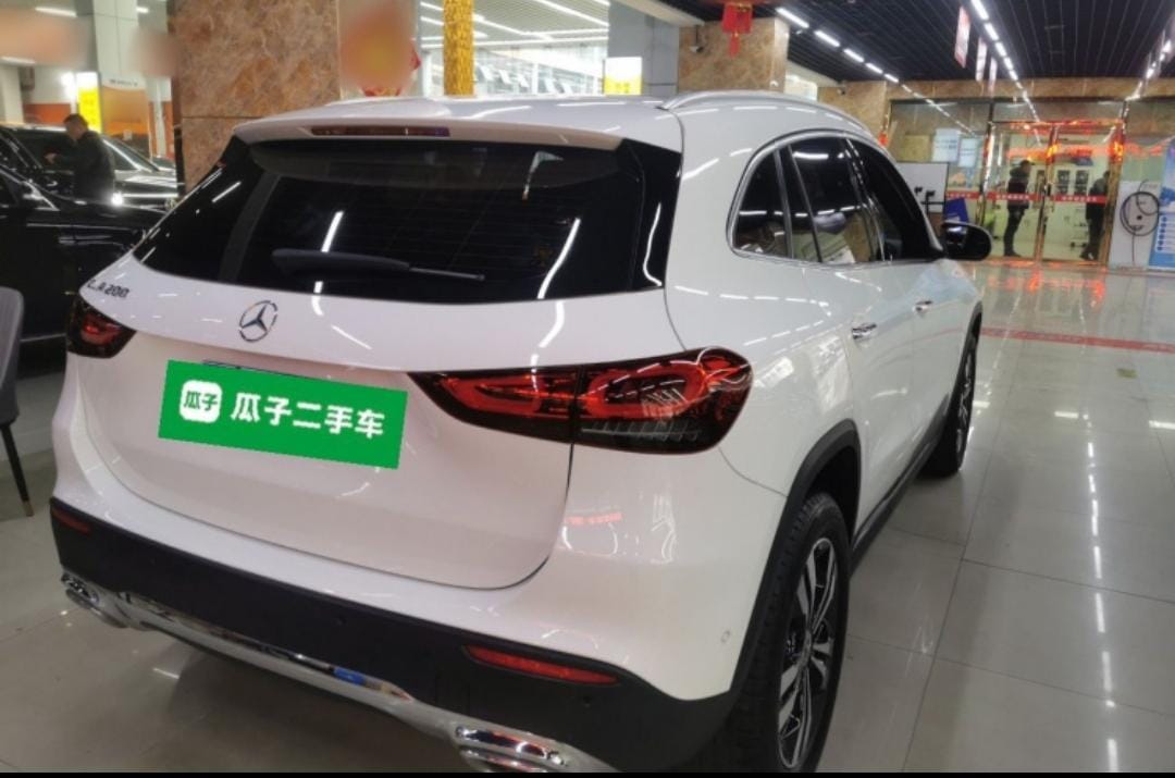 Mercedes-Benz GLA 180