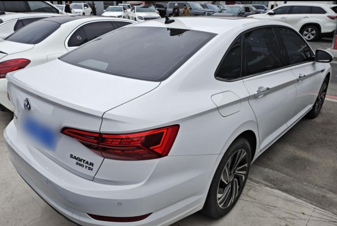 Volkswagen Sagitar 280TSI DSG Flyover Edition