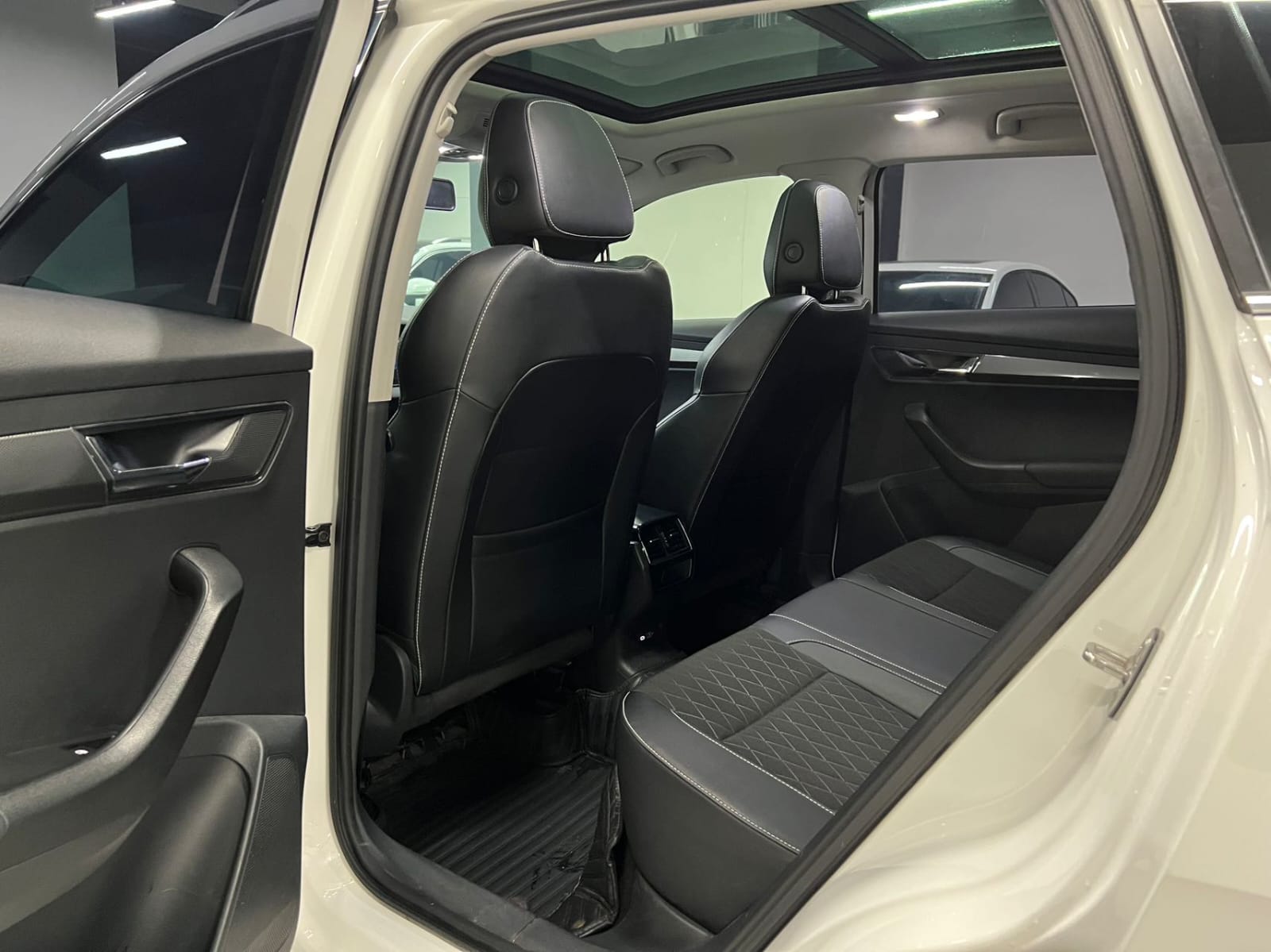 Skoda Karoq 1.4 TSI280 Deluxe Edition