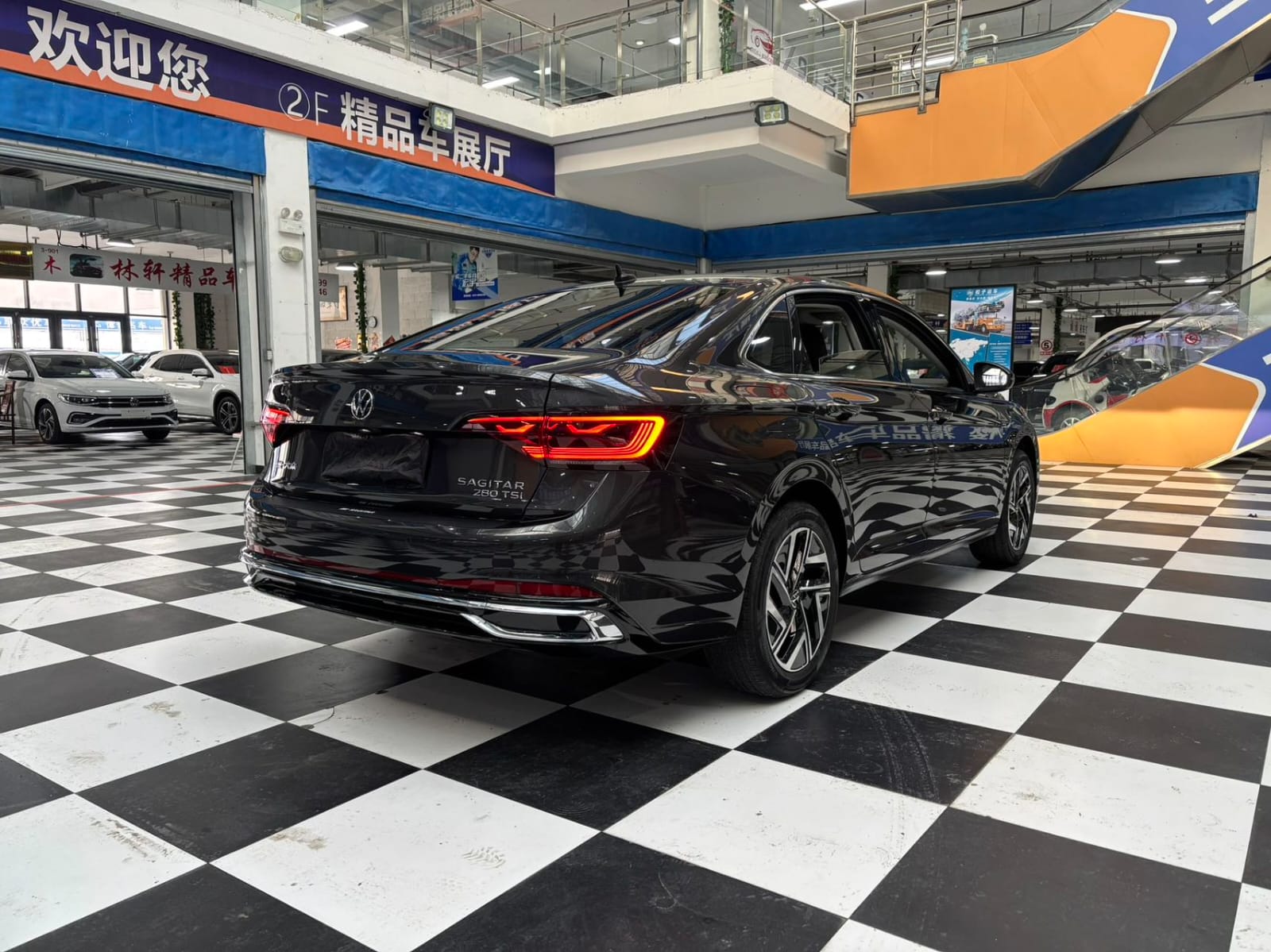 Volkswagen Sagitar 280TSI DSG