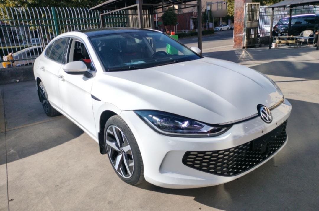 Volkswagen Lamando L 280TSI DSG Cool Hot Version