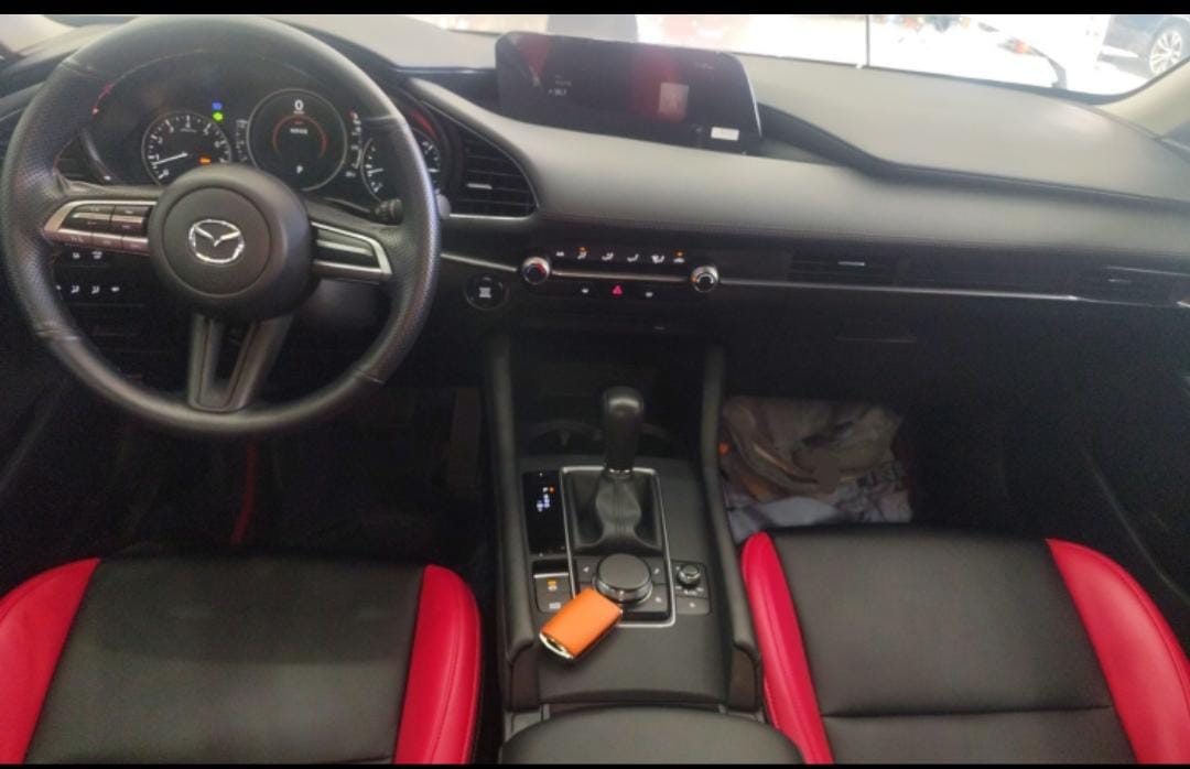 Mazda 3 Axela 2.0L Automatic