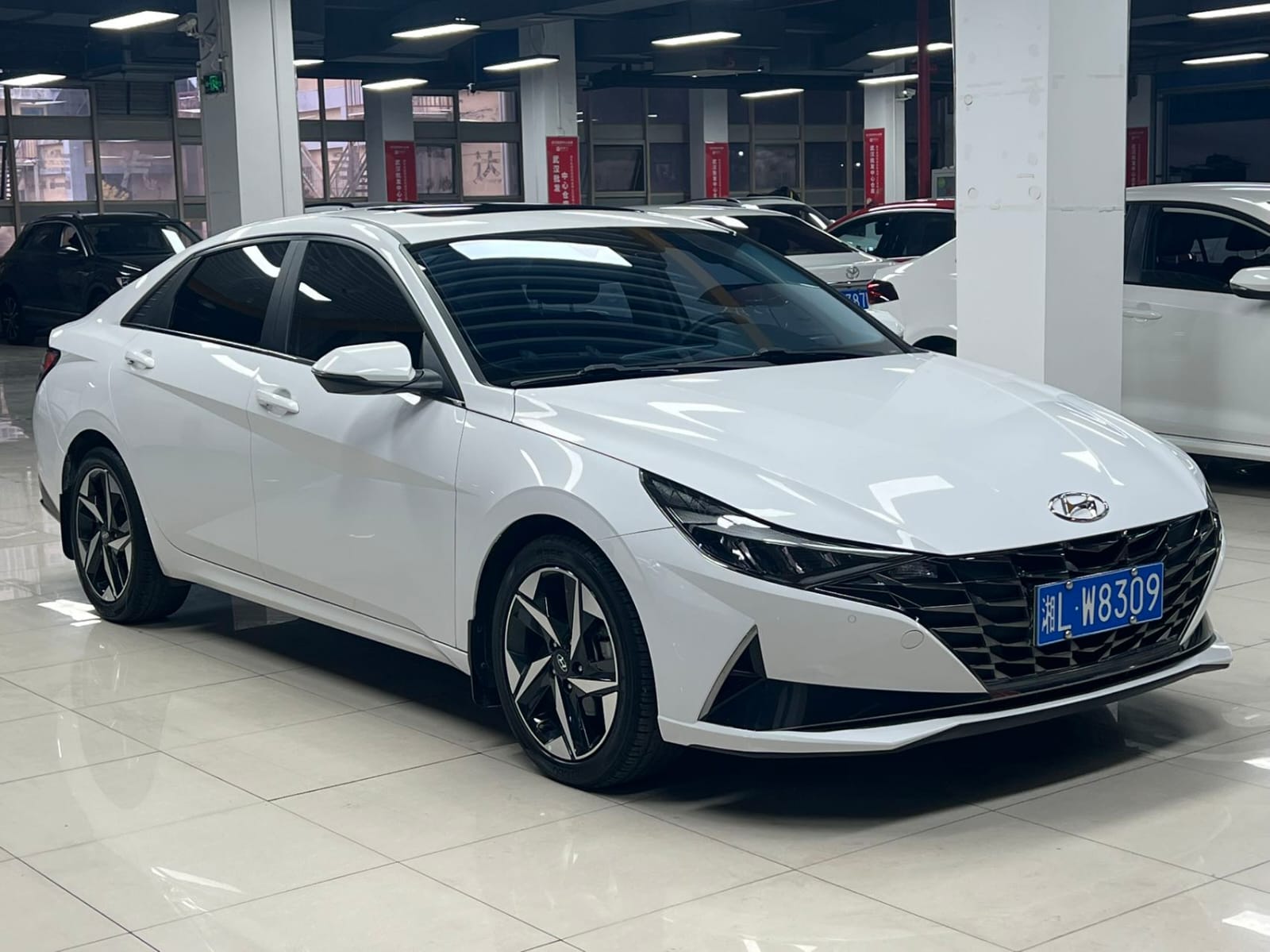 Hyundai Elantra 1.5L CVT Premium Edition