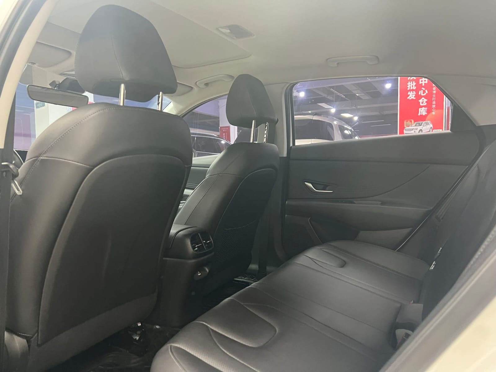 Hyundai Elantra 1.5L CVT Premium Edition