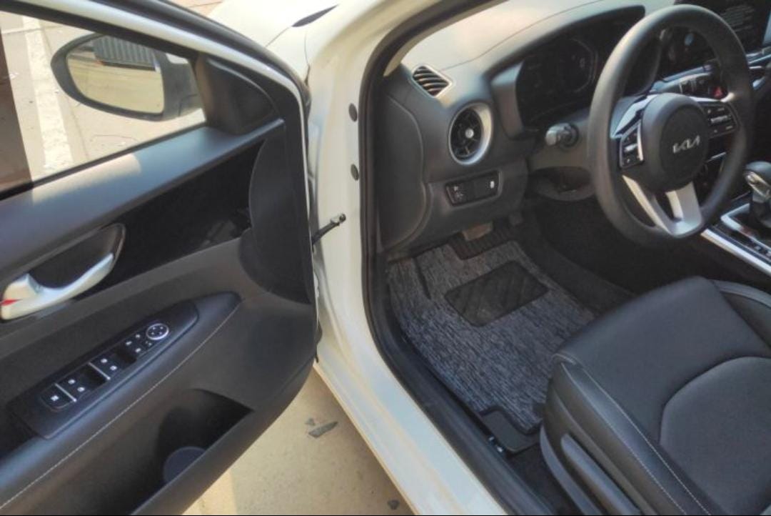 Kia K3 1.5L CVT Deluxe Edition